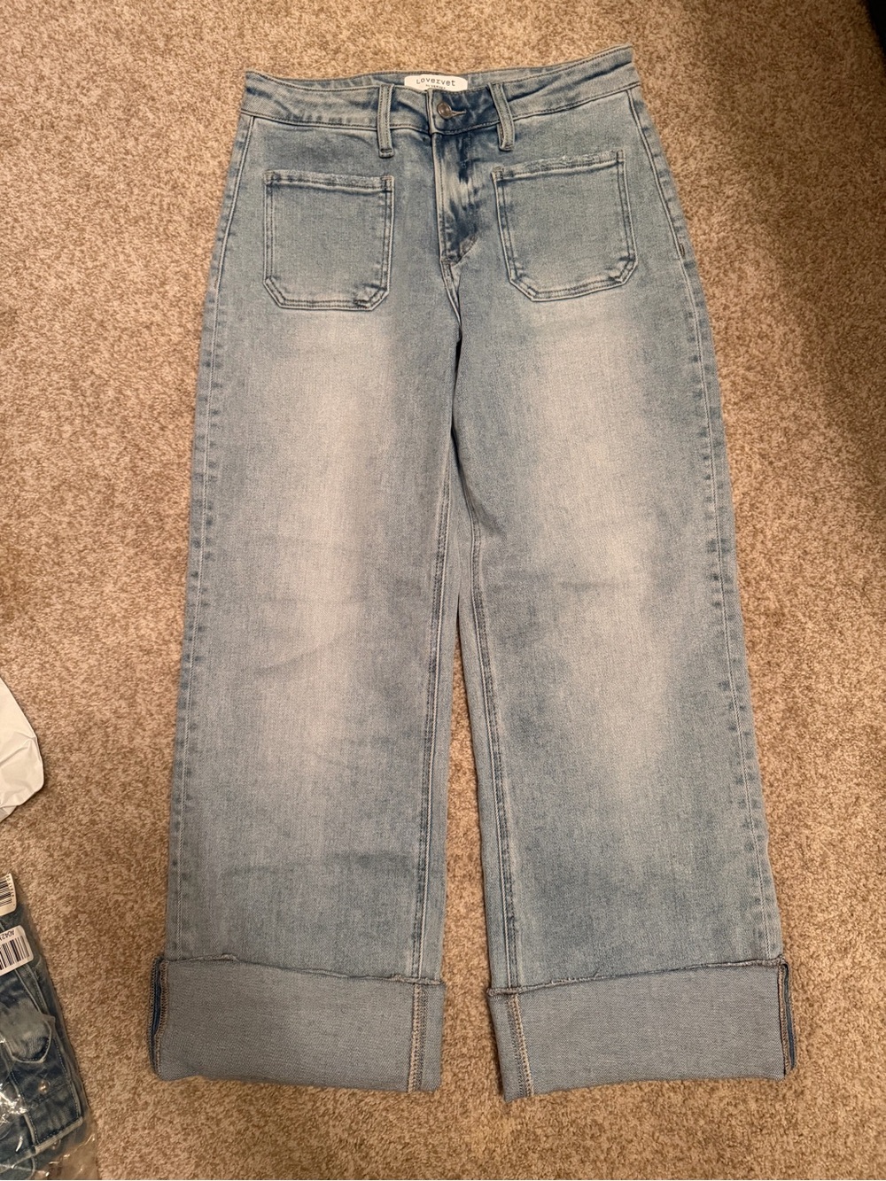 Lovervet Light Wash Wide Leg Women’s Jeans